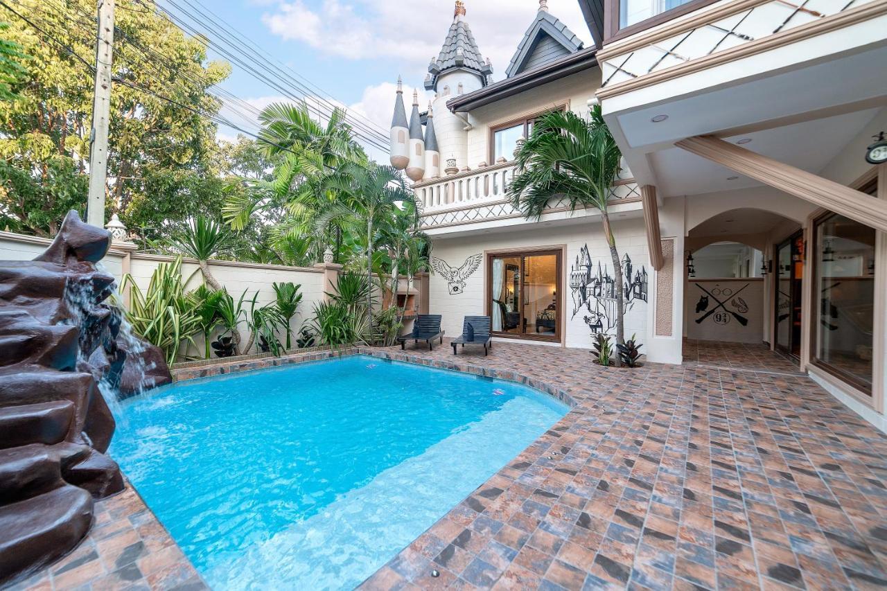 Potterland Luxury Pool Villa Pattaya Walking Street 6 Bedrooms Exterior foto